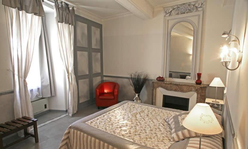 Hotel La Garbure Châteauneuf-du-Pape Habitación foto